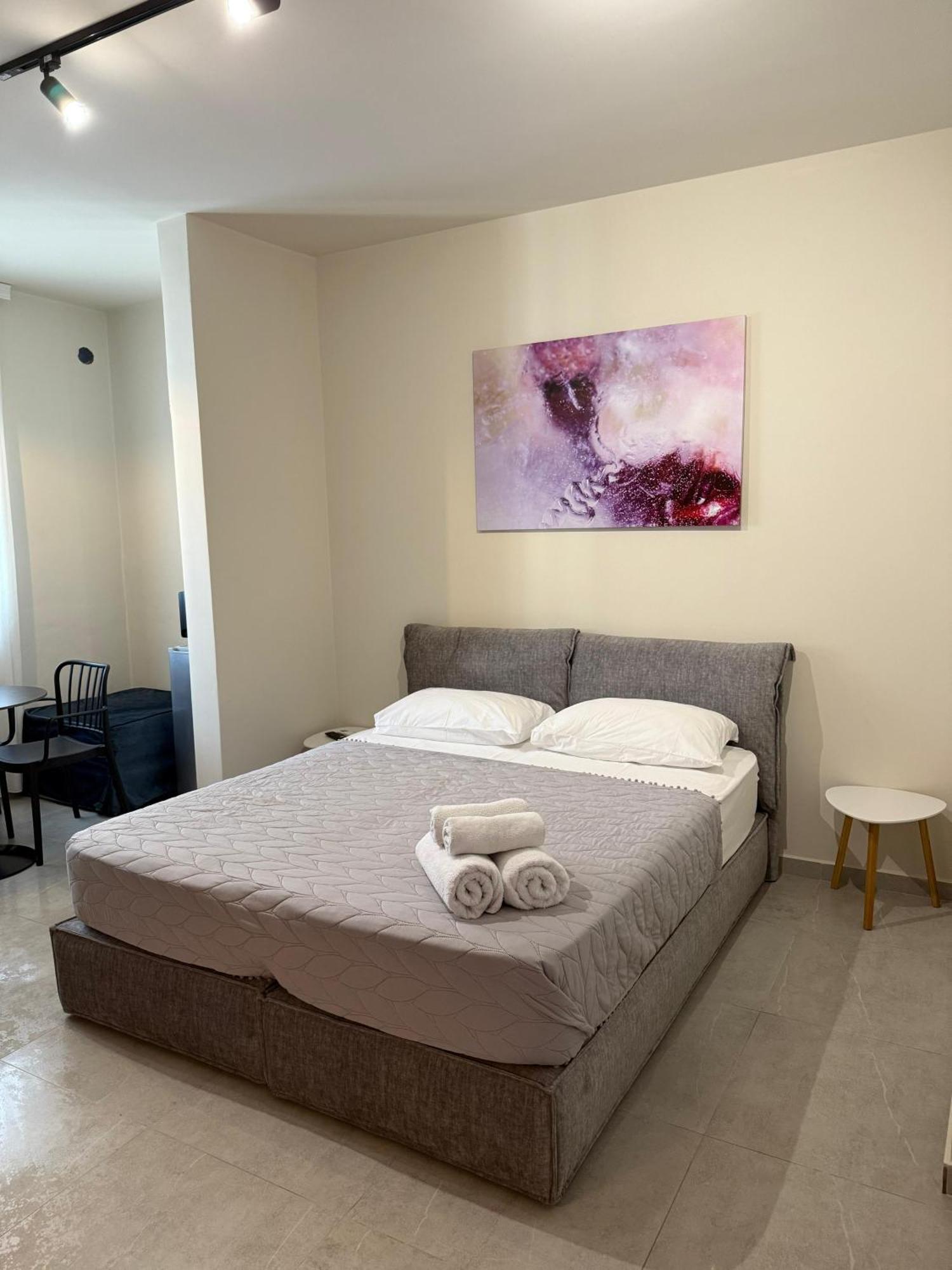Stay-five & * Shkoder