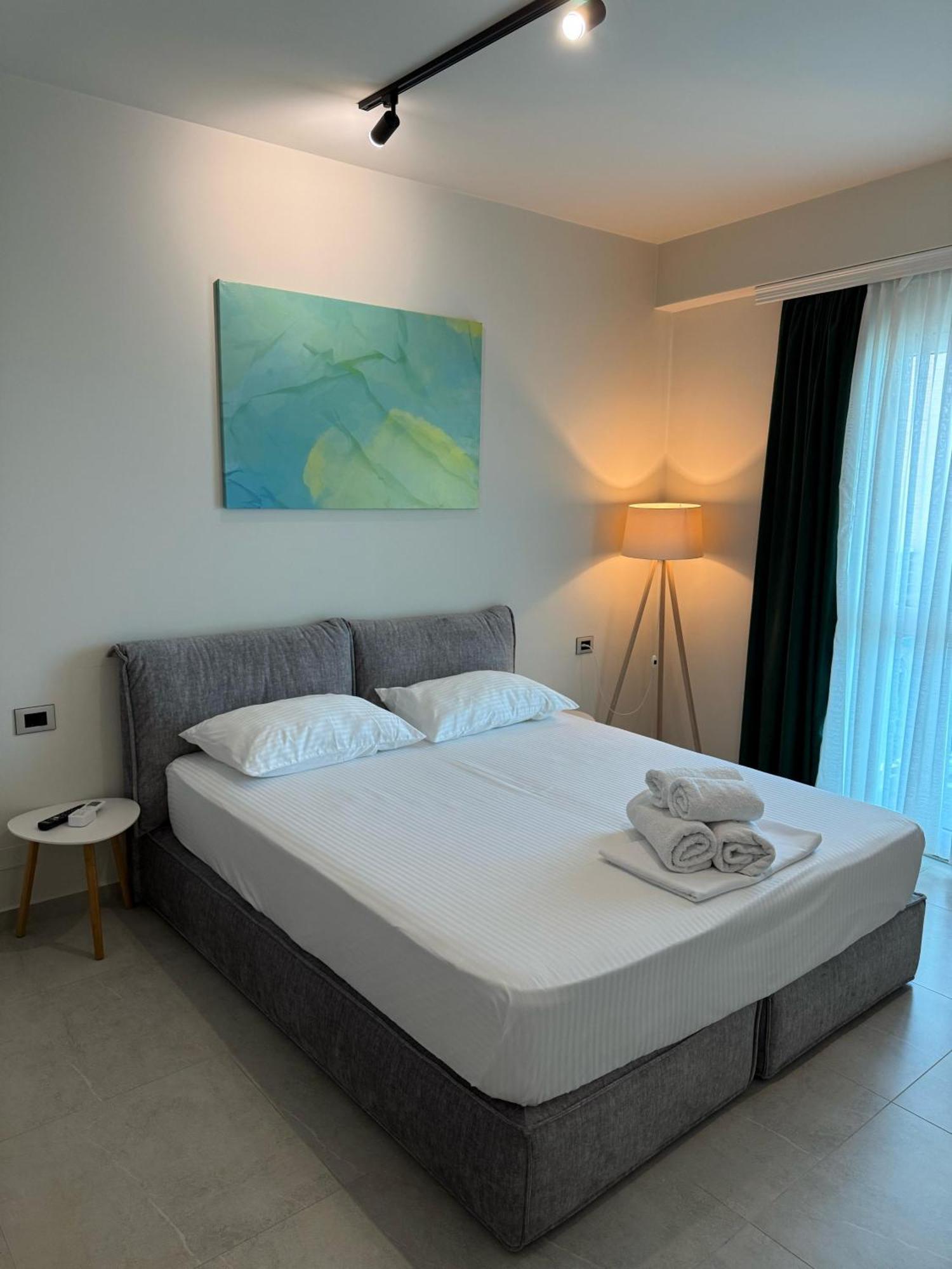 Stay-five & Shkoder